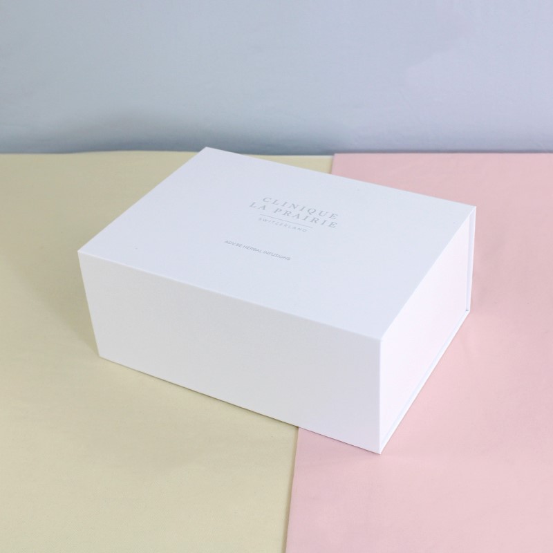 white box with magnetic lid 4 white box with magnetic lid 4
